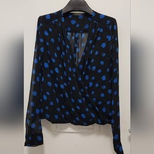 3/$15 SUZY SHIER Women long sleeves, size Small. EUC